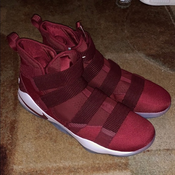 lebron soldier 11 maroon